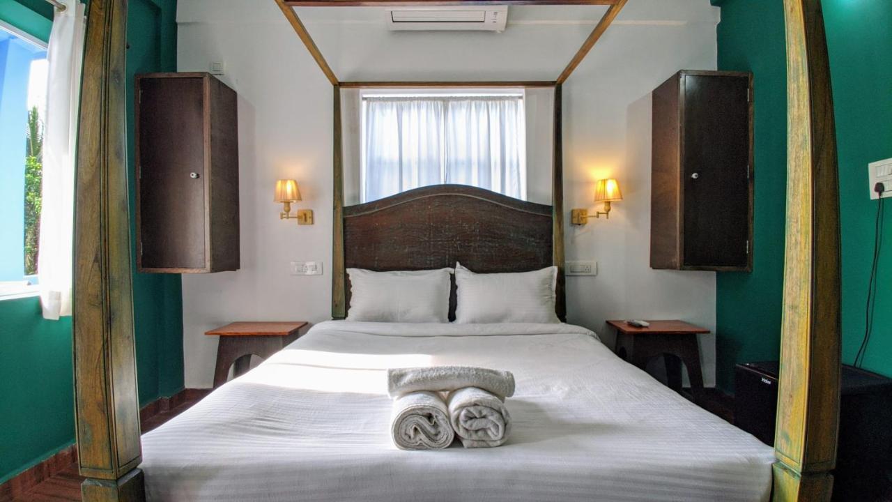 Shunyachi Lotusfeet Otel Morjim Dış mekan fotoğraf